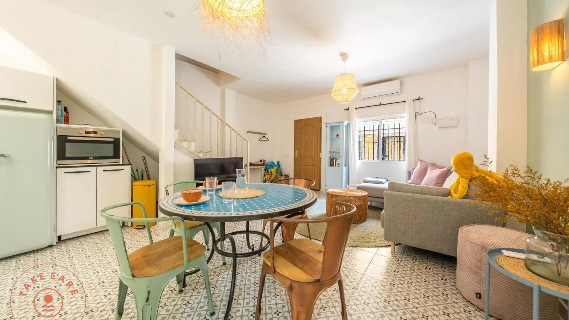 Colourful Fisher House Pulpito In El Palo! - Tcm contacts